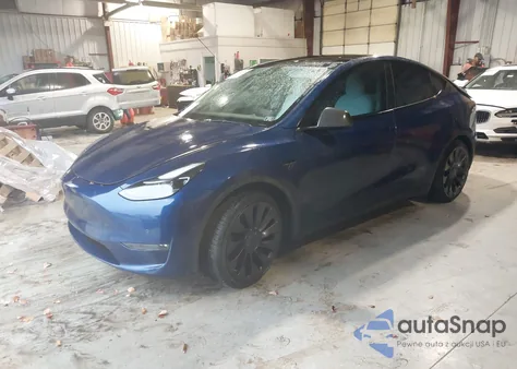 2021 Tesla Model Y Performance Dual Motor All-Wheel Drive z USA, uszkodzony, nr VIN 5YJYGDEF1MF201786